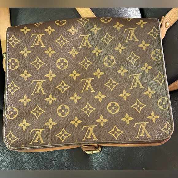 Louis Vuitton Monogram Cartouchiere GM - Picture 3 of 9